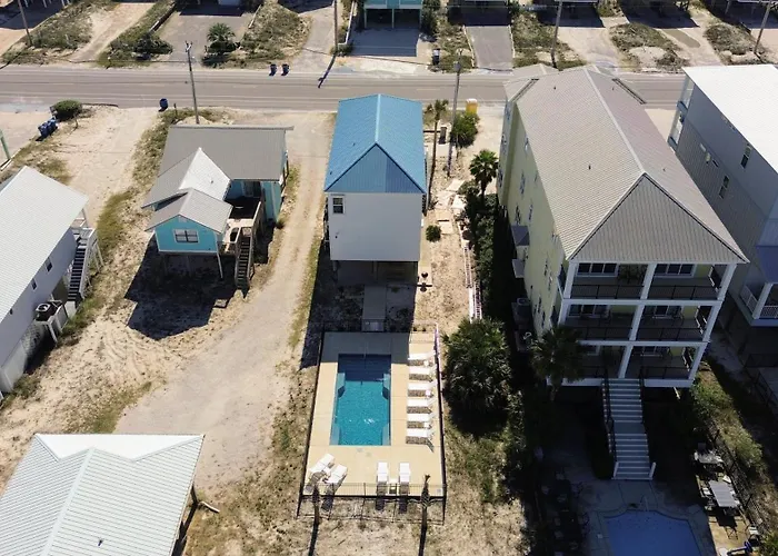 Beautiful In With Private Pool, Sleeps 12 Gulf Shores