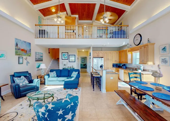Holiday home Beautiful In With Private Pool, Sleeps 12 *
